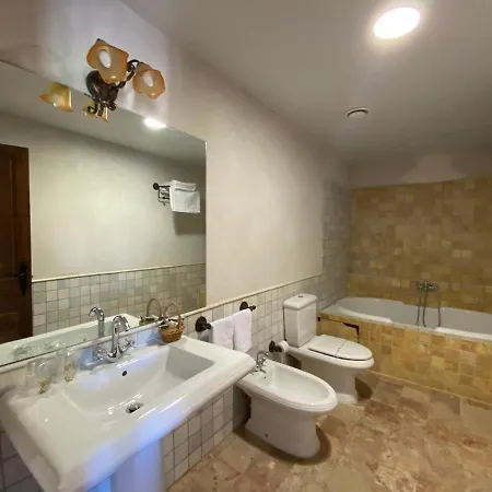 Отель Rural Centro De Arribes Альдеадавила-де-ла-Рибера